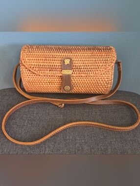 Handwoven Natural Rattan Boutique Barrel Crossbody